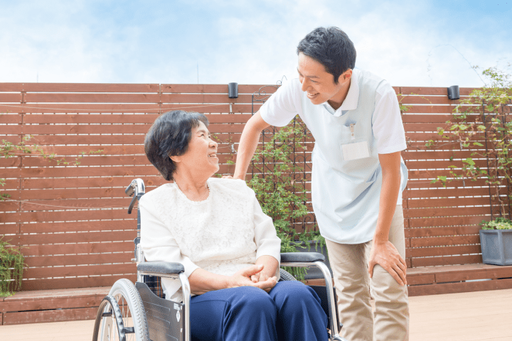 【大阪府/茨木市】年間休日120日以上/未経験・無資格可 病院での看護助手募集